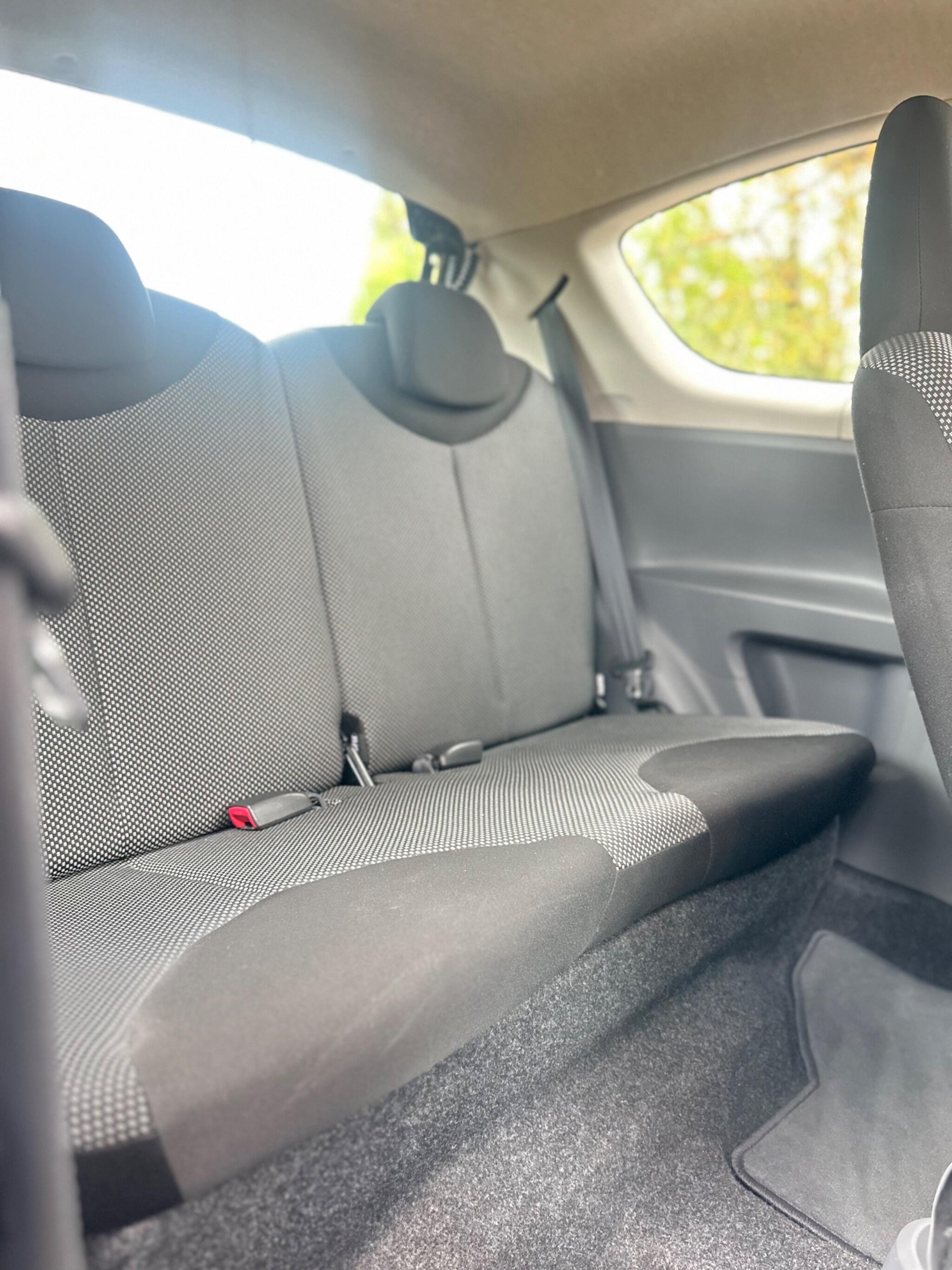 2010 Toyota AYGO image 16