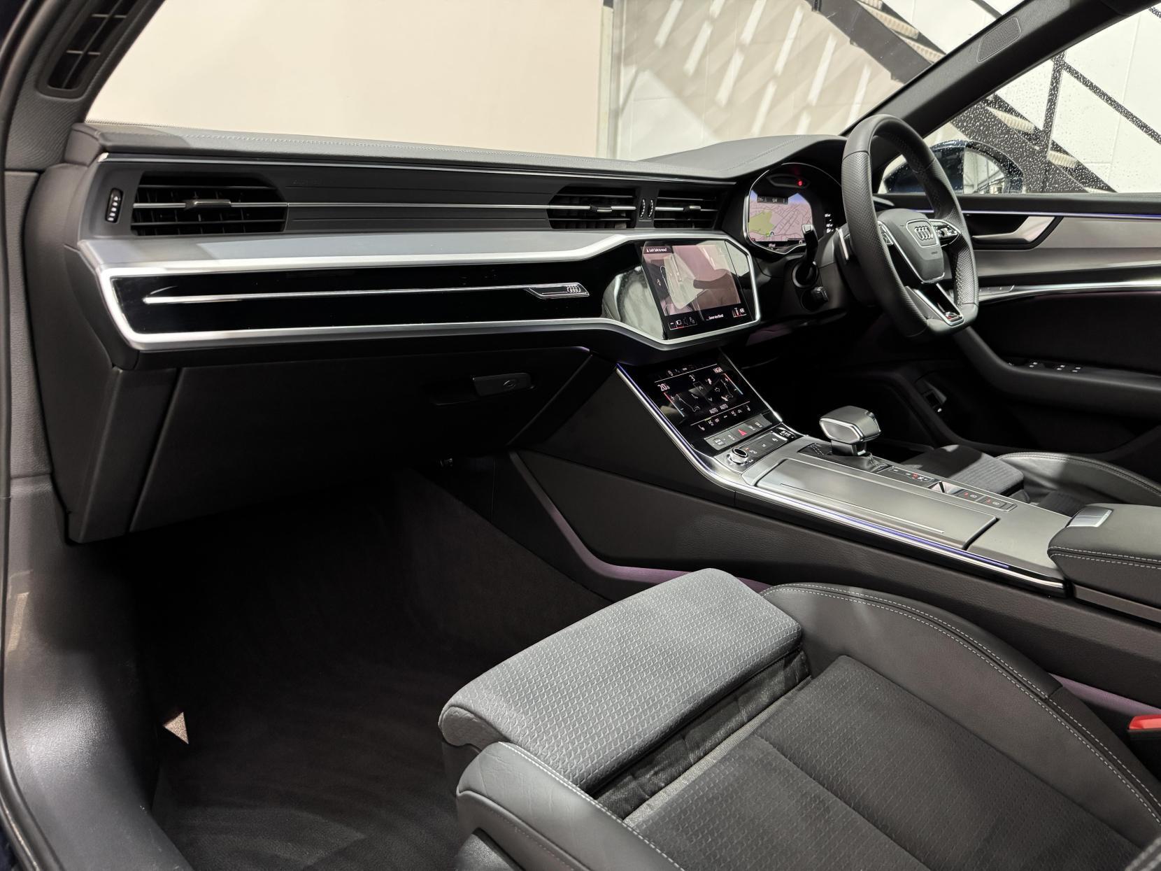 Audi A6 Saloon view 48