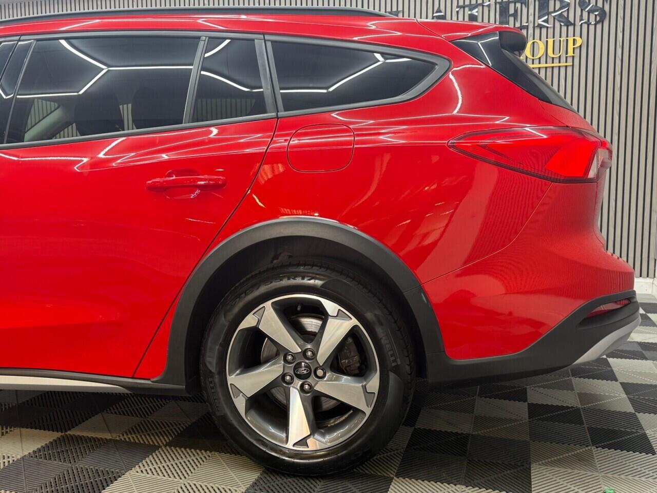 Ford Focus view 34