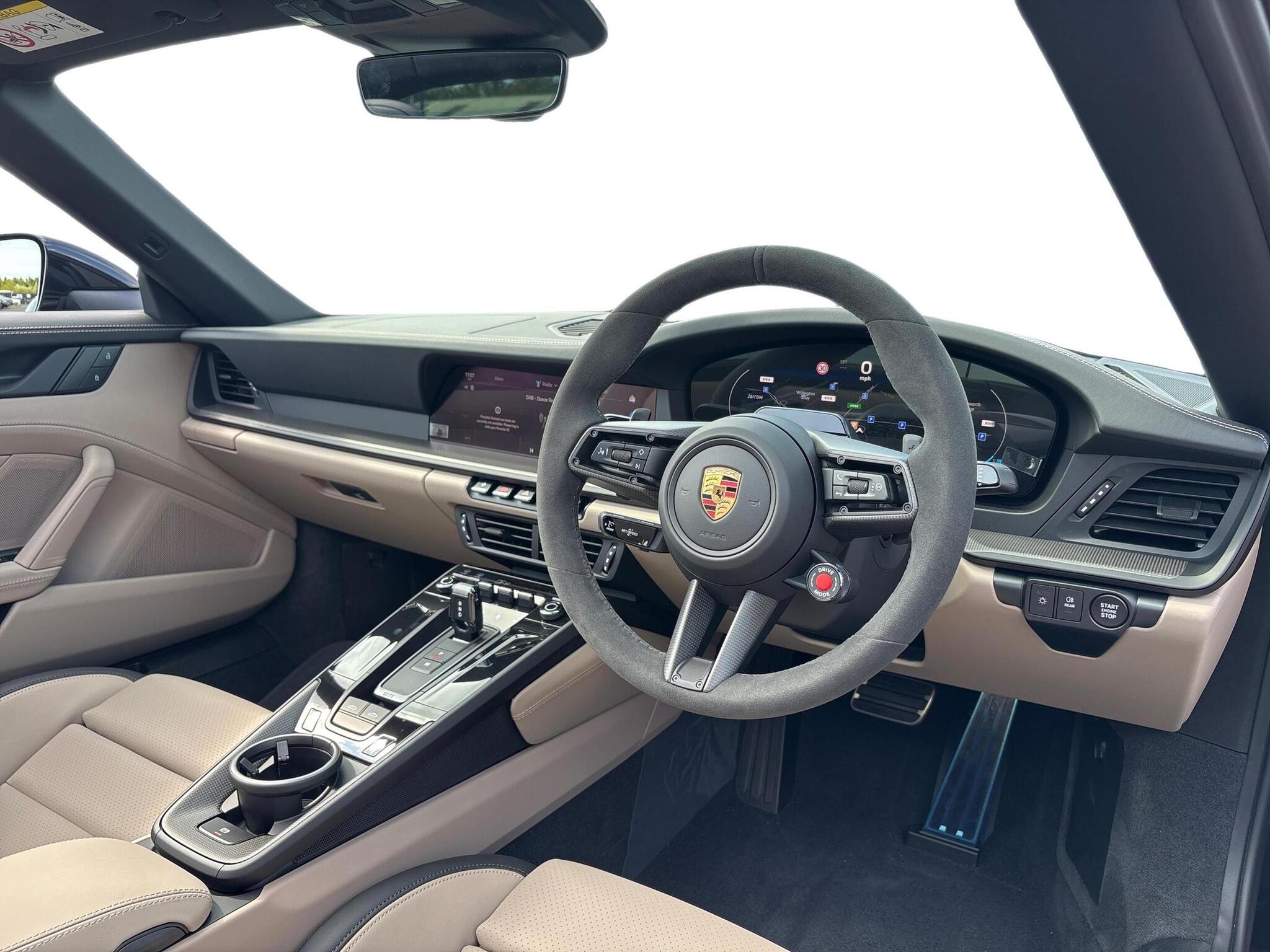 Porsche 911 view 18