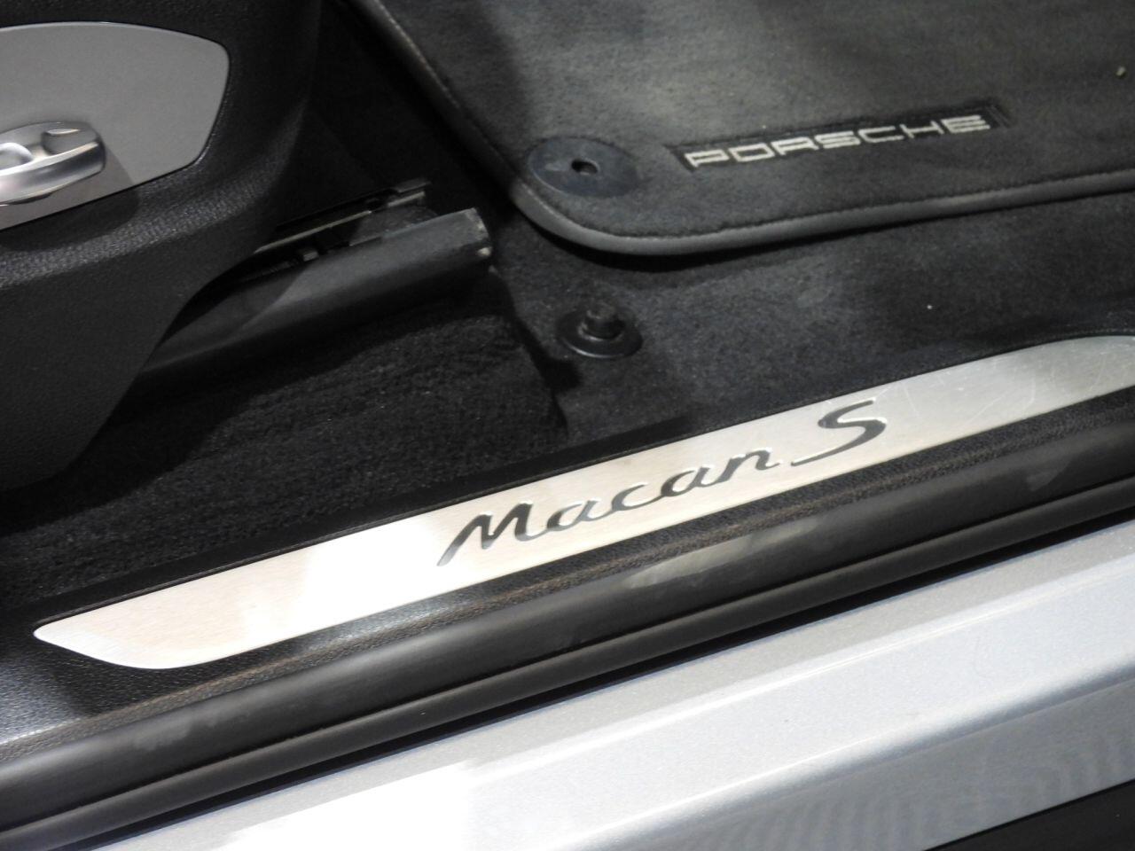 Porsche Macan view 30