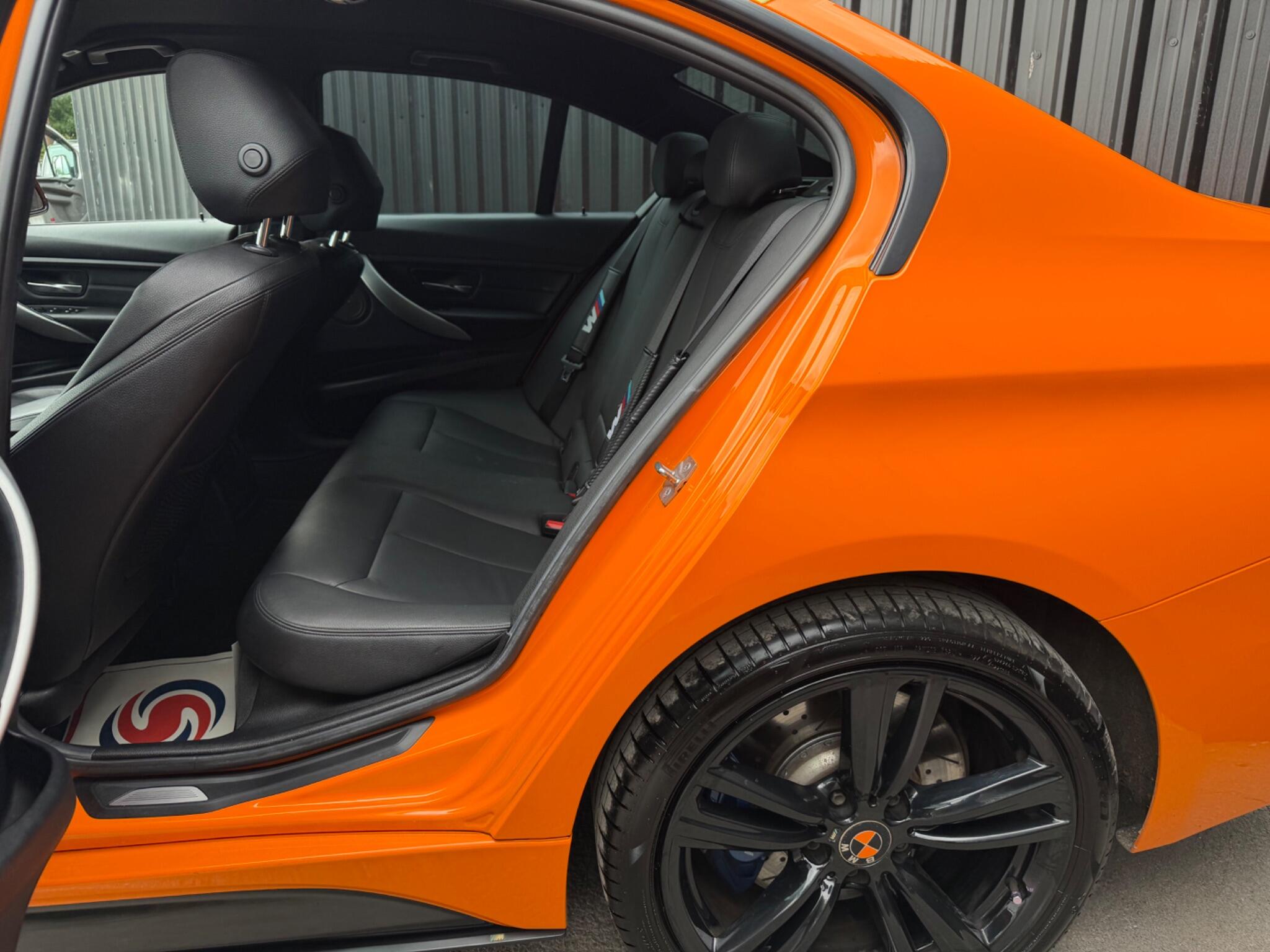 BMW 3 Series view 28