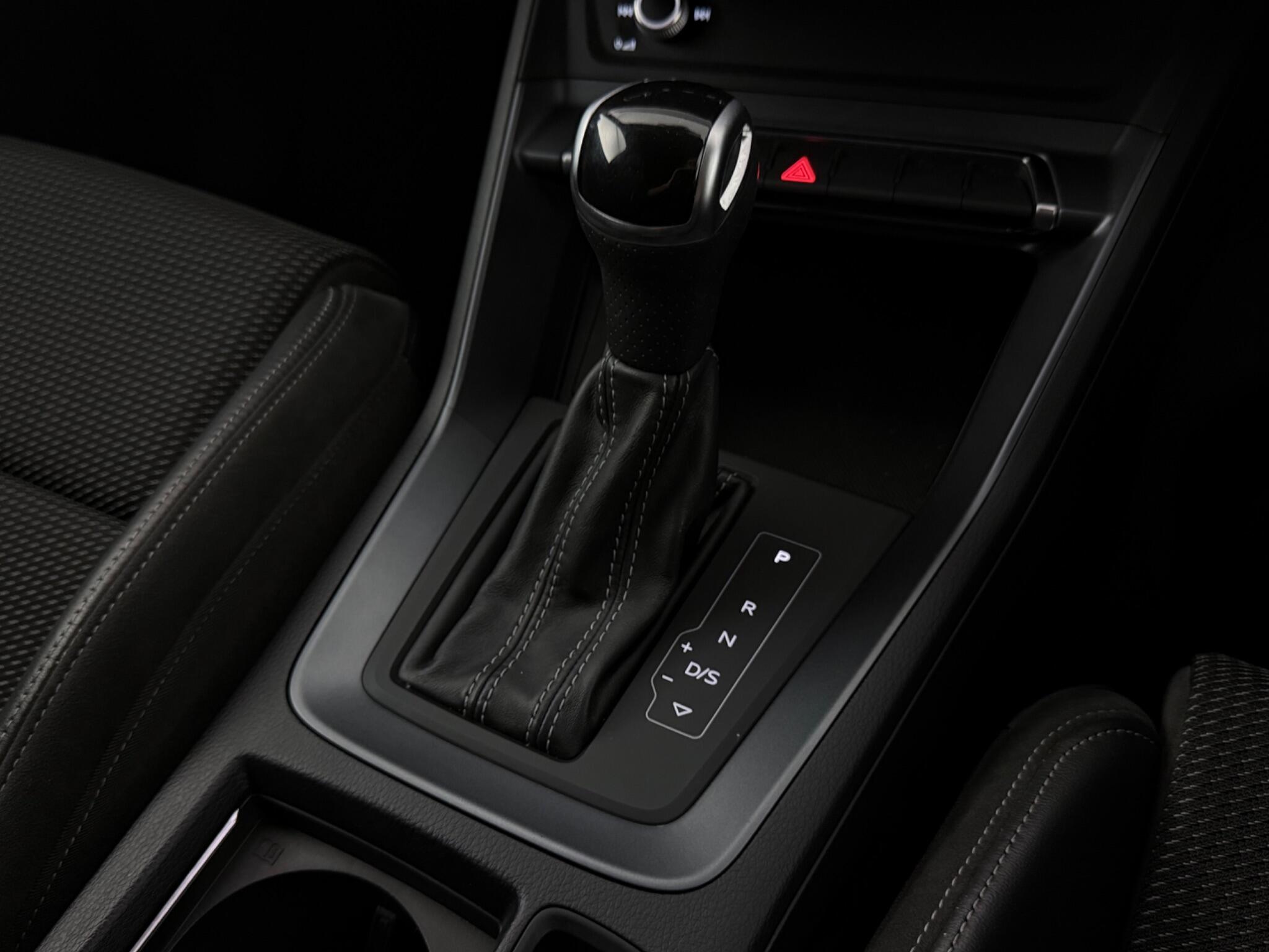 Audi Q3 view 22