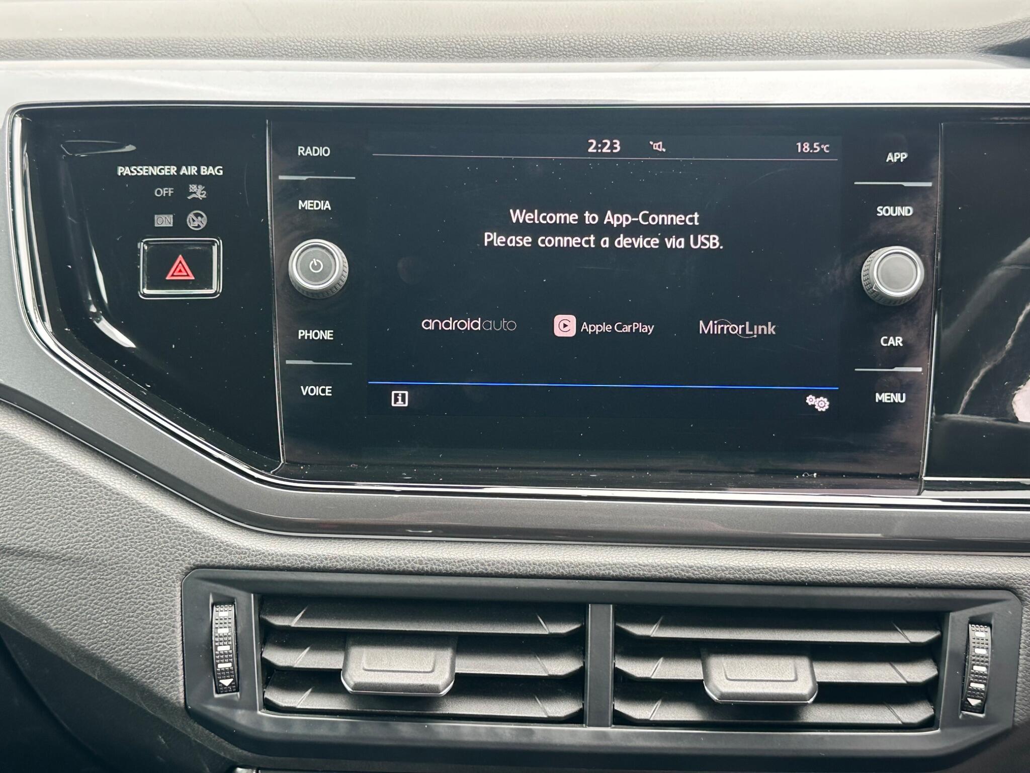 Volkswagen Polo view 23