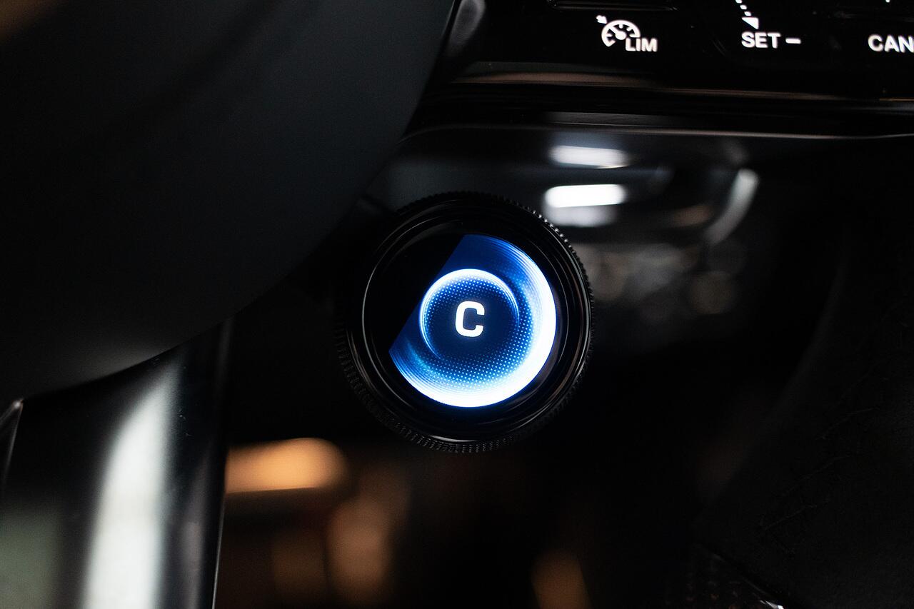 Mercedes-Benz G-Class view 13