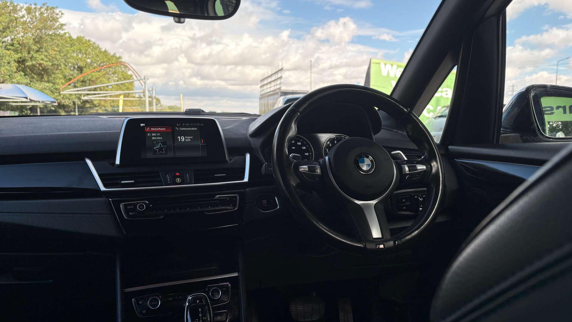 BMW 2 Series view 36