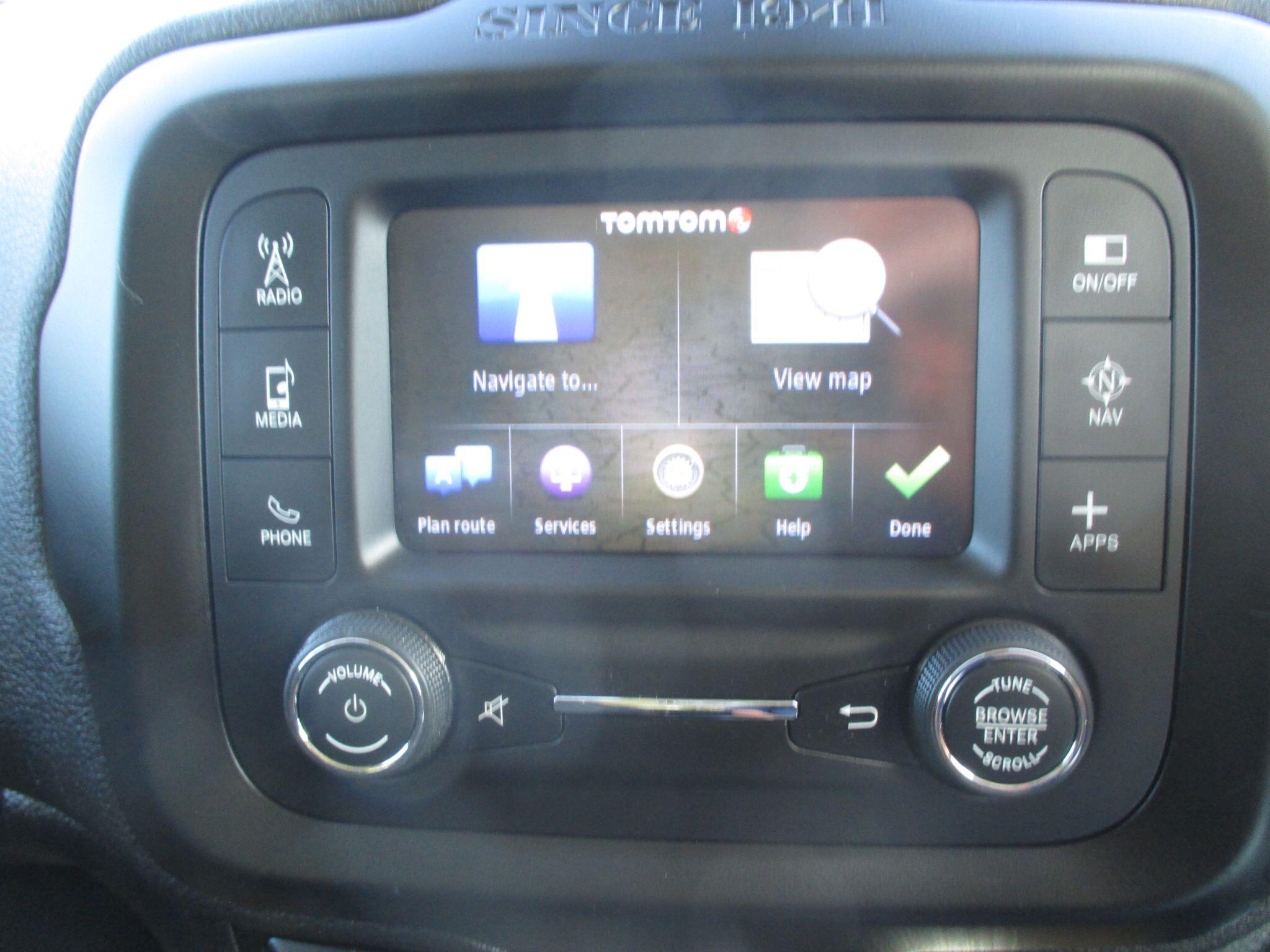 Jeep Renegade view 40