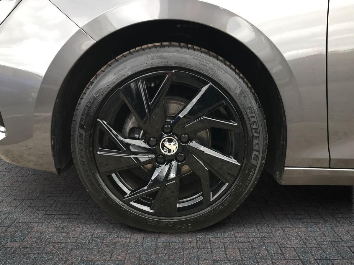 Vauxhall Astra view 12