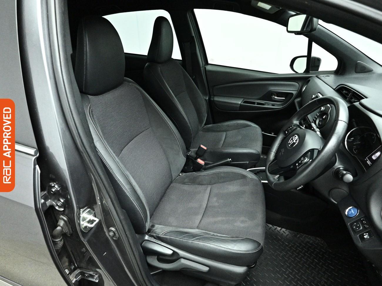 Toyota Yaris view 12