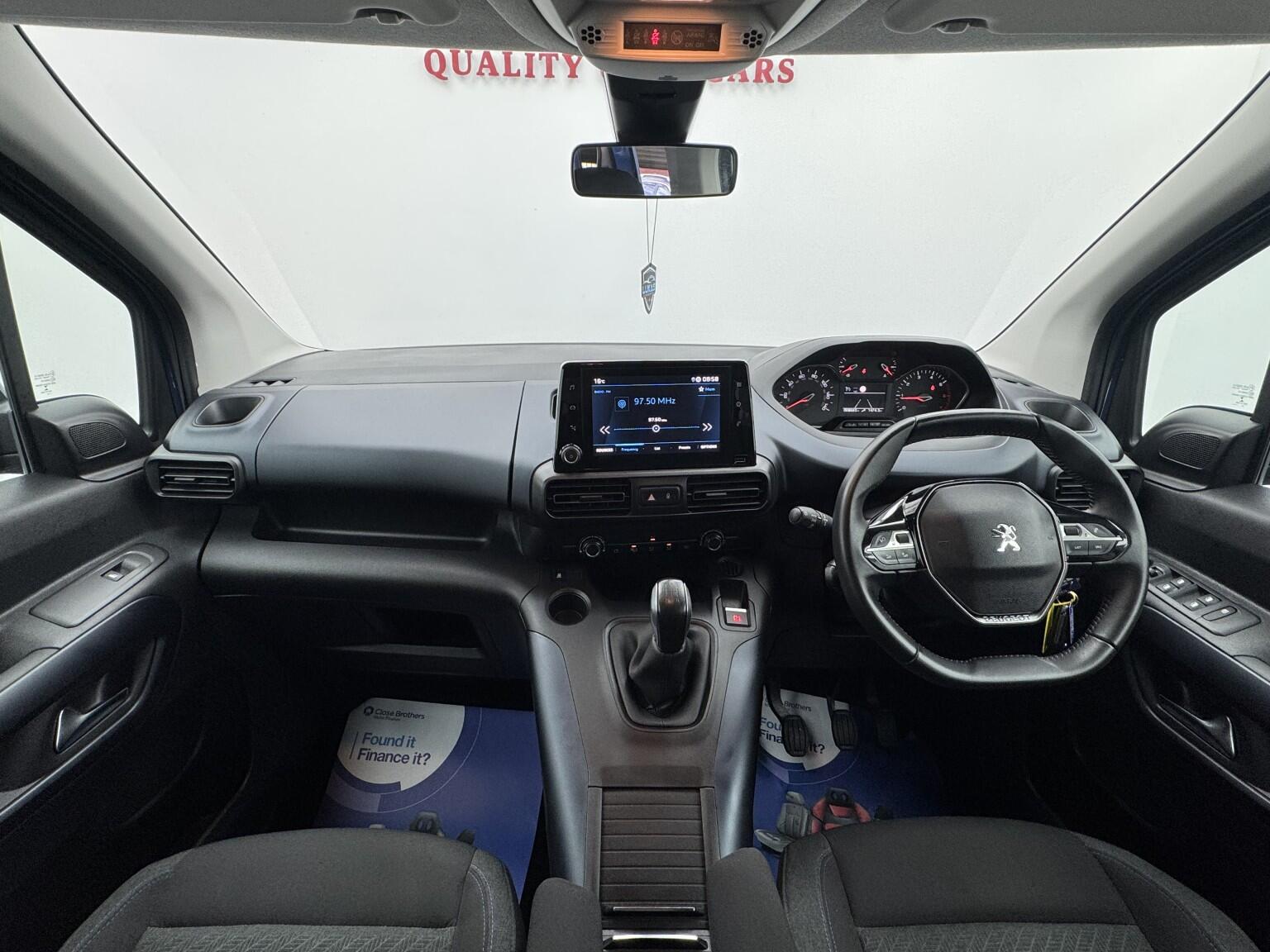 Peugeot Rifter view 11