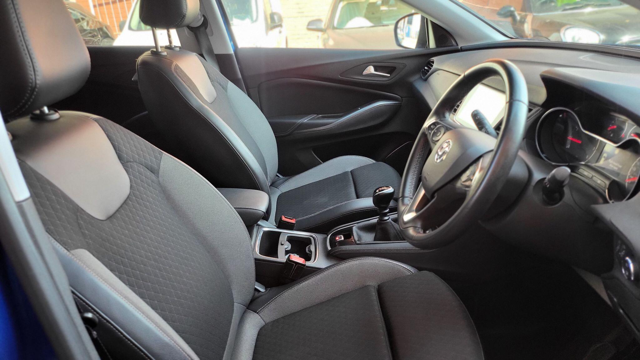 Vauxhall Grandland X view 16