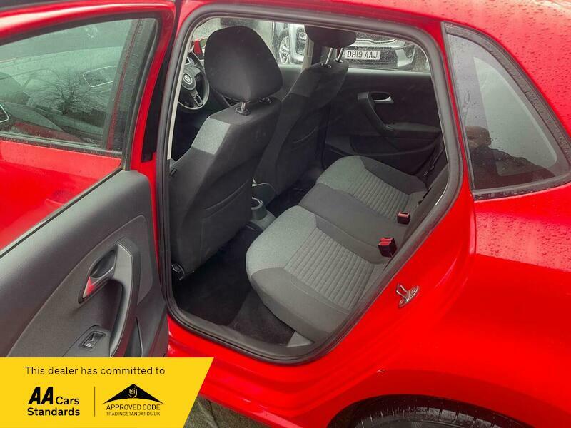 2011 Volkswagen Polo image 31
