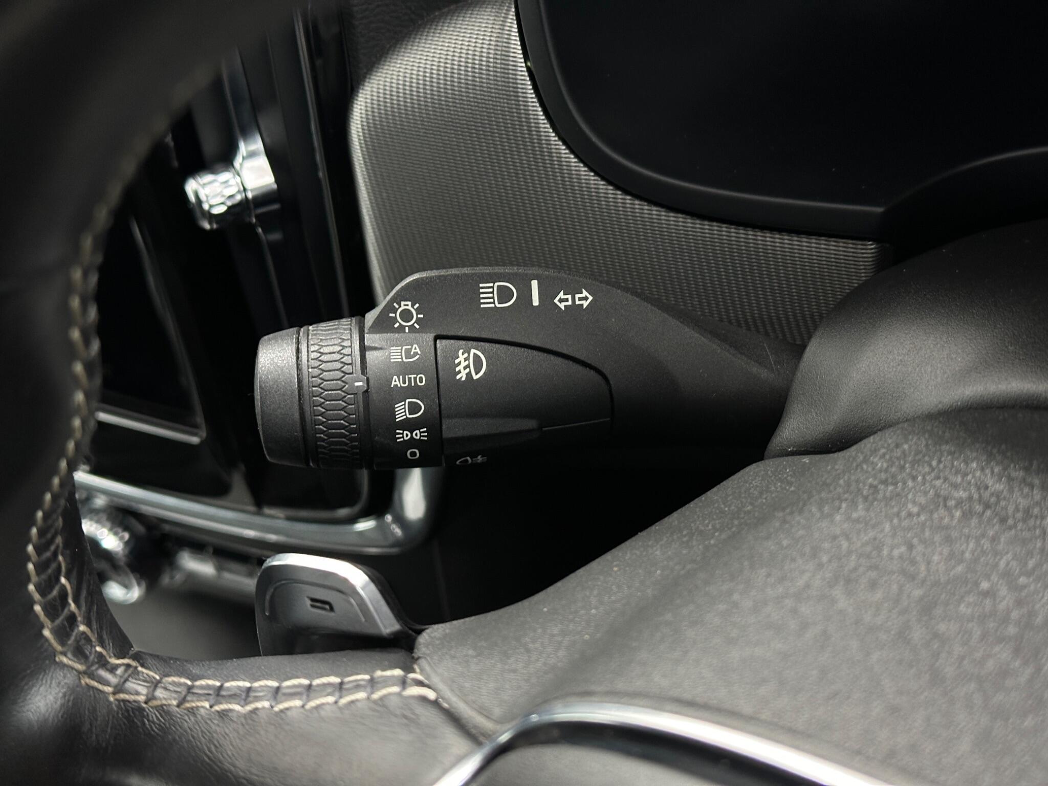 Volvo S90 view 14