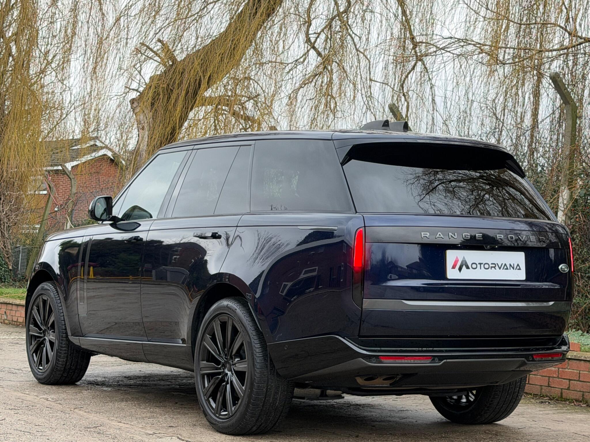 Land Rover Range Rover view 4