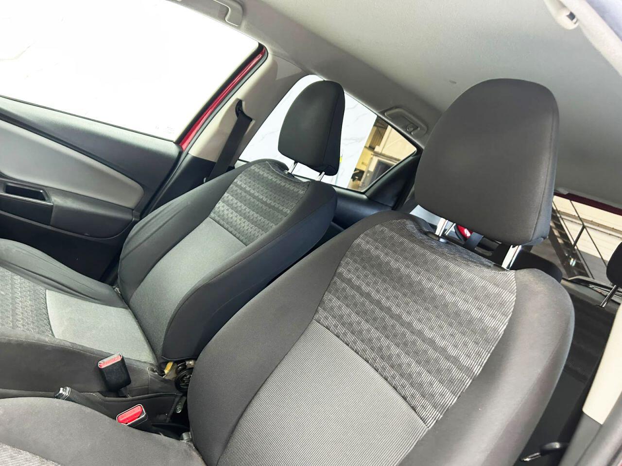 Toyota Yaris view 14