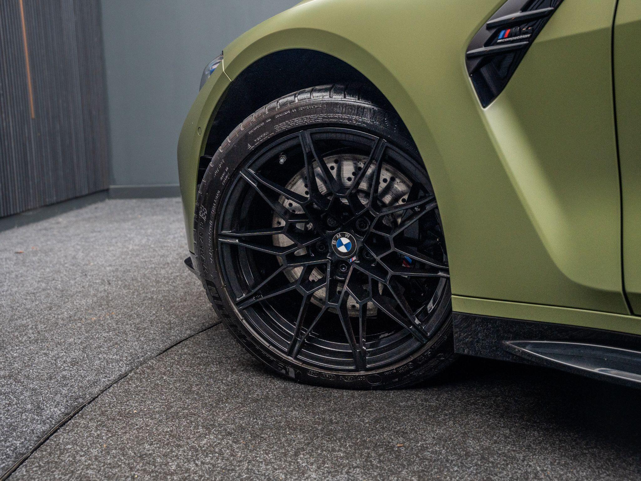 BMW M4 view 13