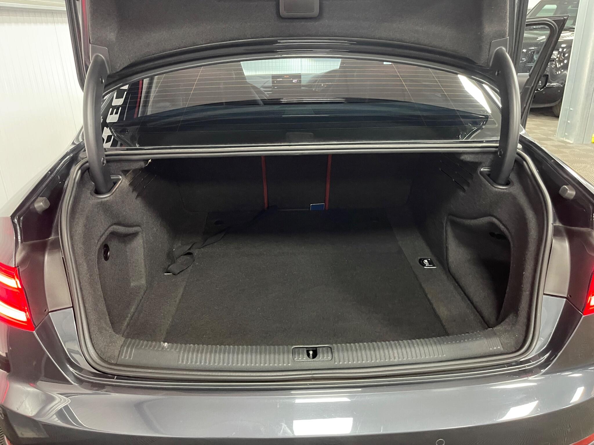 Audi S4 view 45