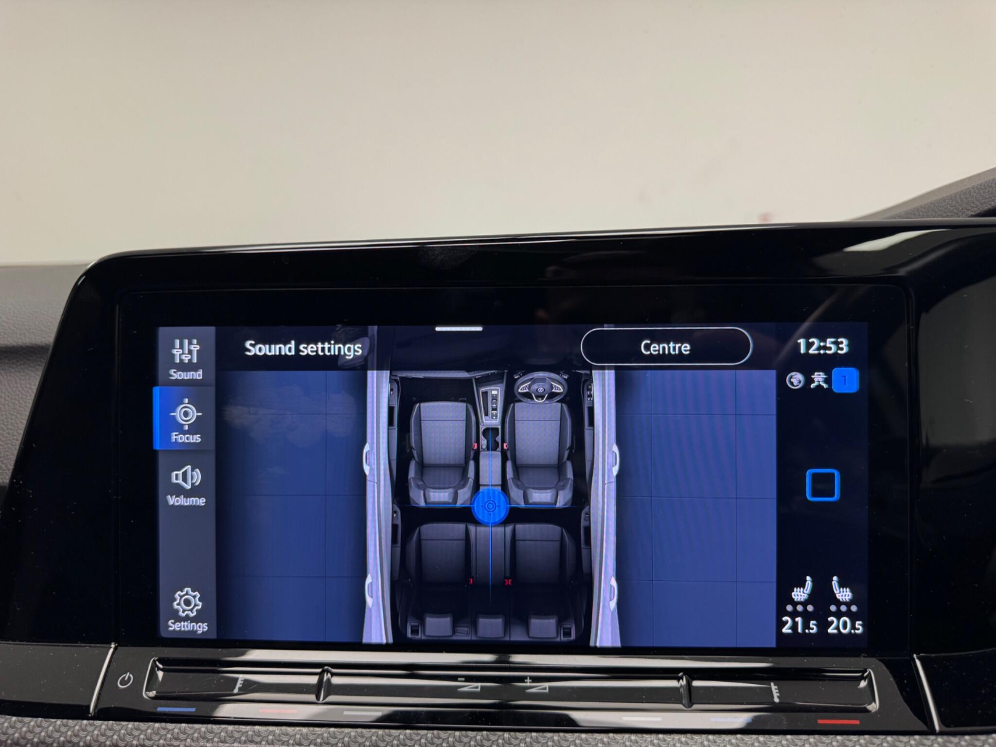 Volkswagen Golf view 23