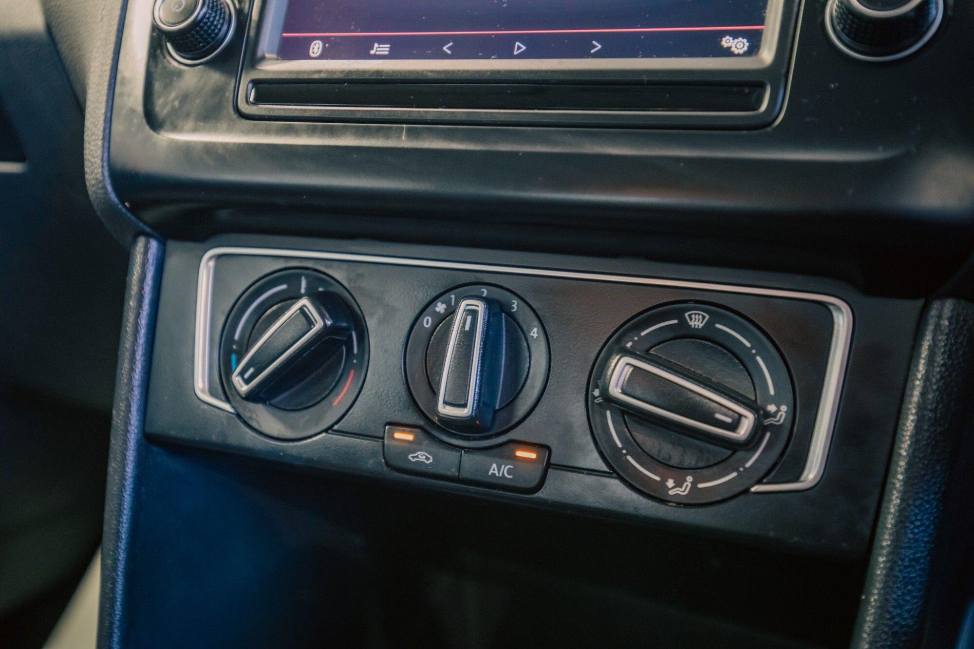Volkswagen Polo view 18