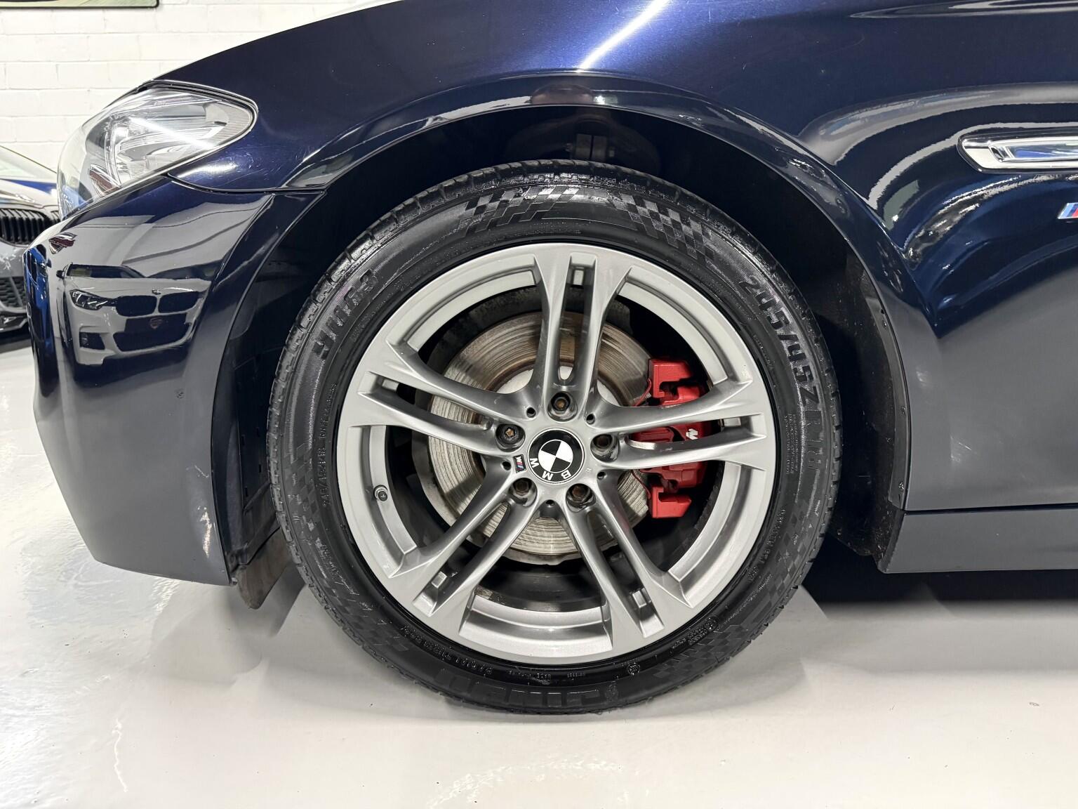 BMW 5 Series view 4
