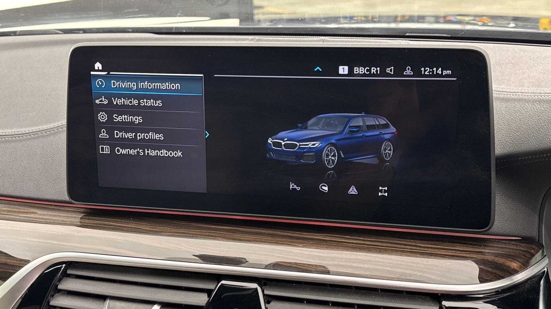 BMW 5 Series view 29