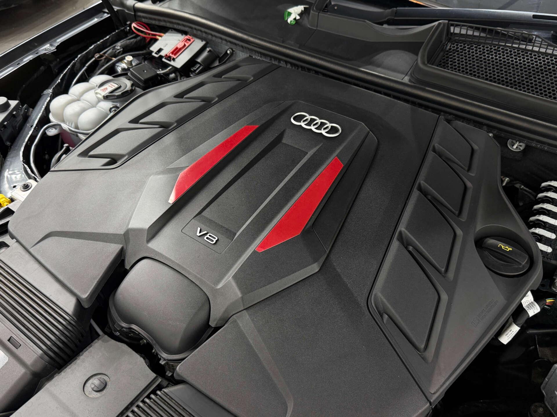 Audi SQ7 view 36