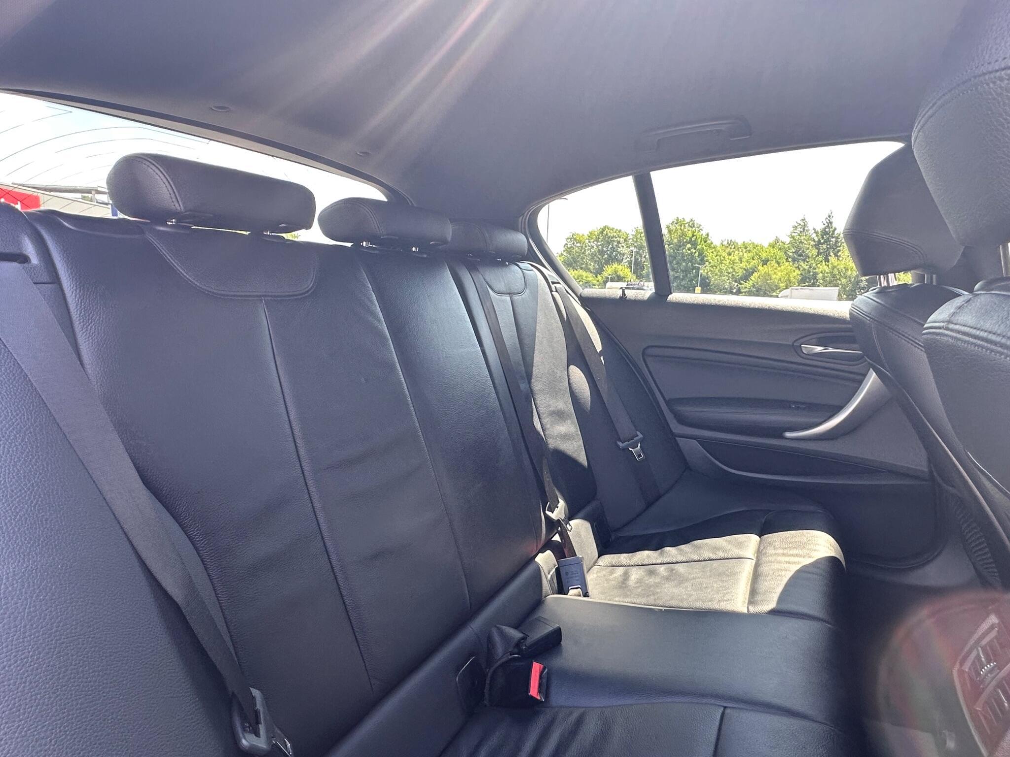 BMW 1 Series view 32