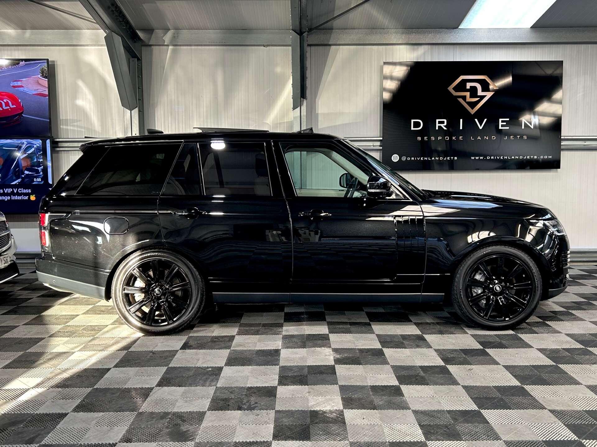Land Rover Range Rover view 10
