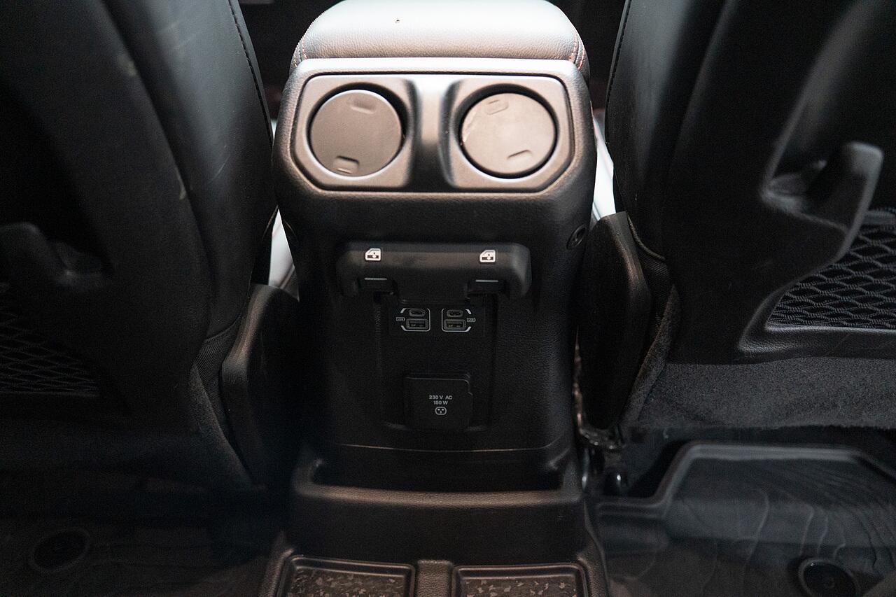 Jeep Wrangler view 23