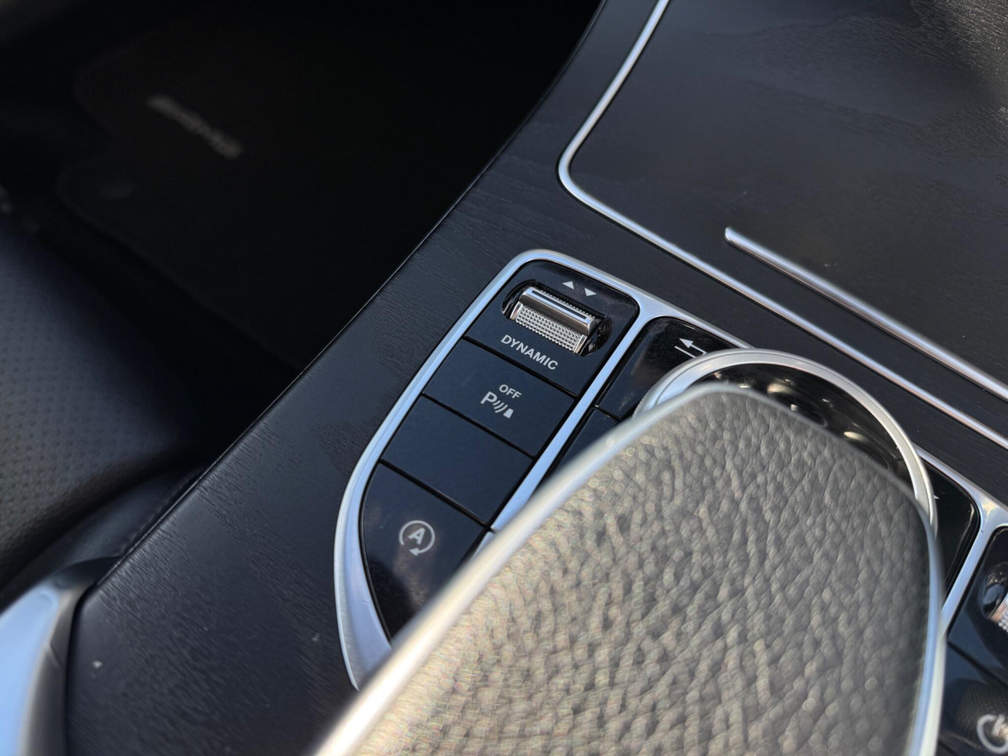 Mercedes-Benz C-Class view 41