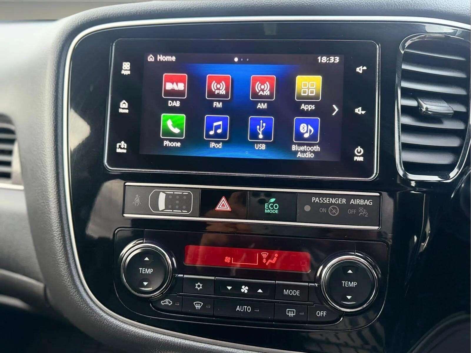 Mitsubishi Outlander view 8