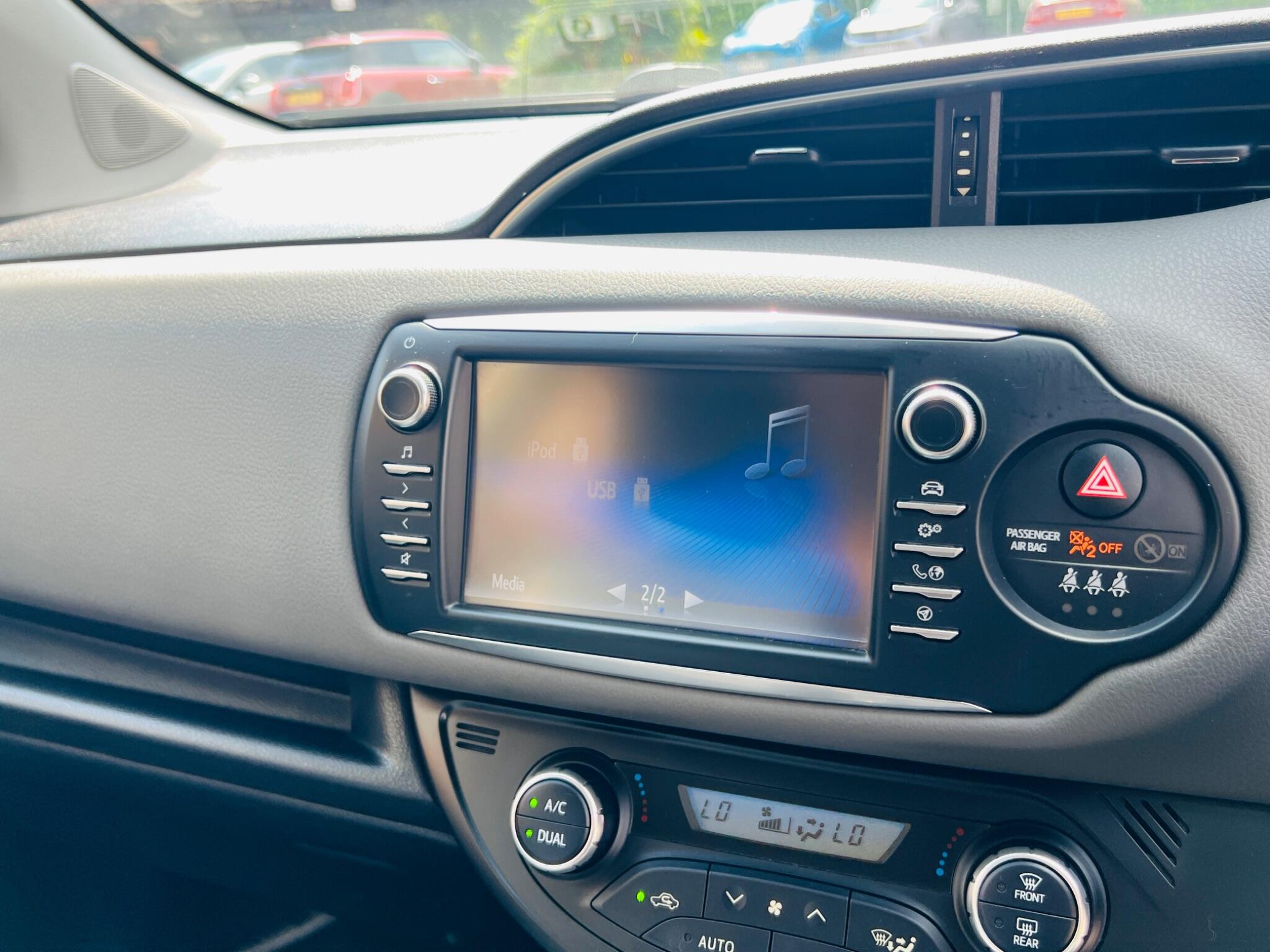 Toyota Yaris view 56