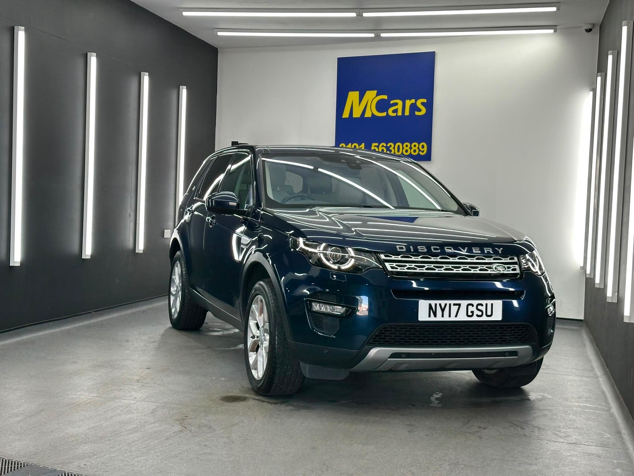 Land Rover Discovery Sport view 5