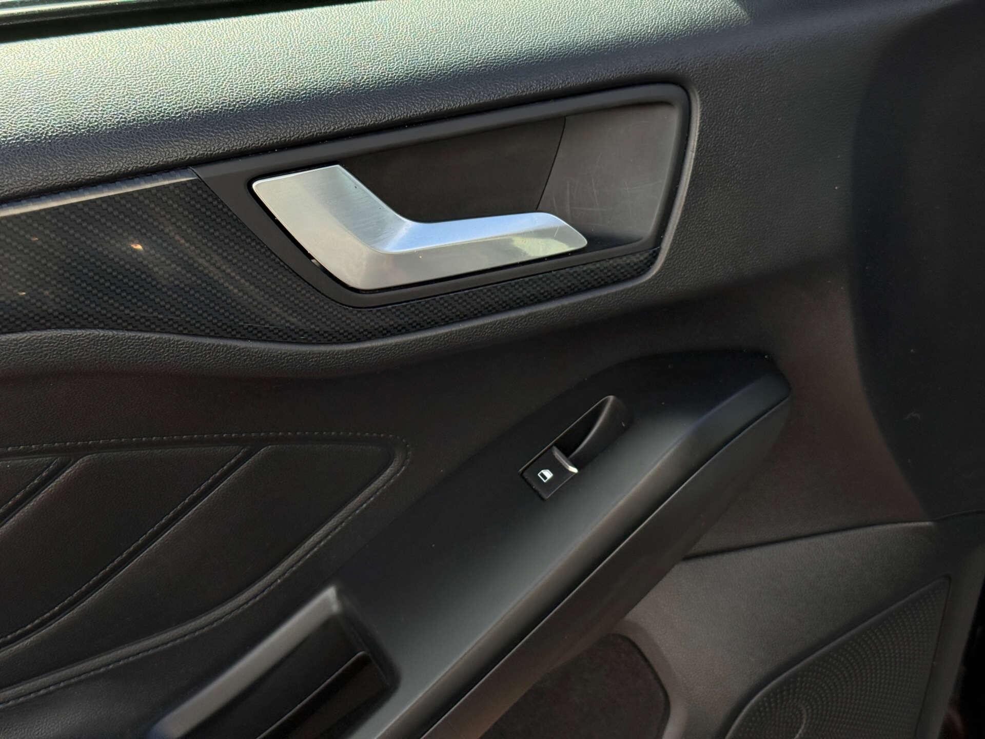 Ford Focus view 40