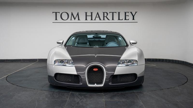 Bugatti Veyron view 2