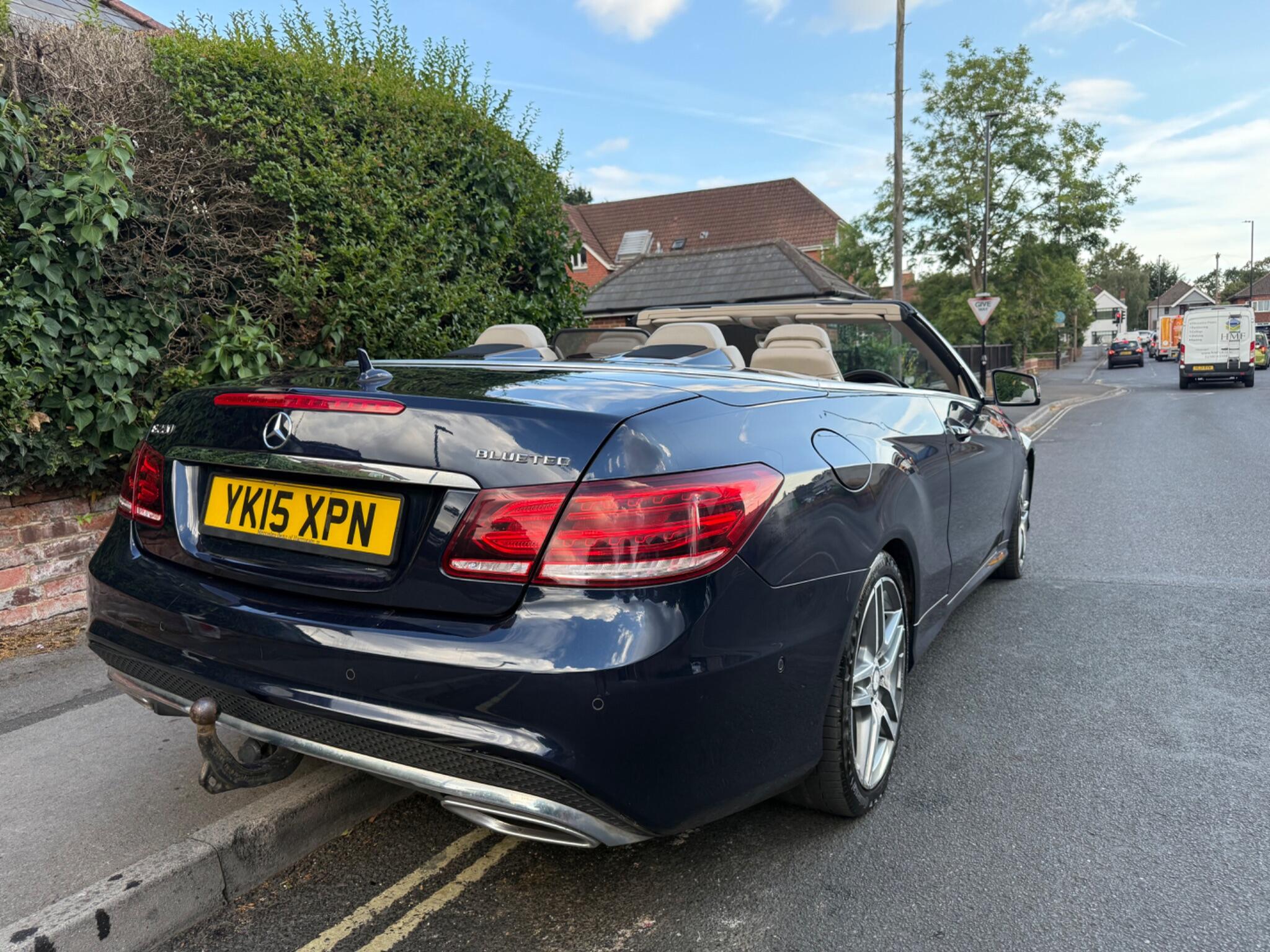 Mercedes-Benz E Class view 25