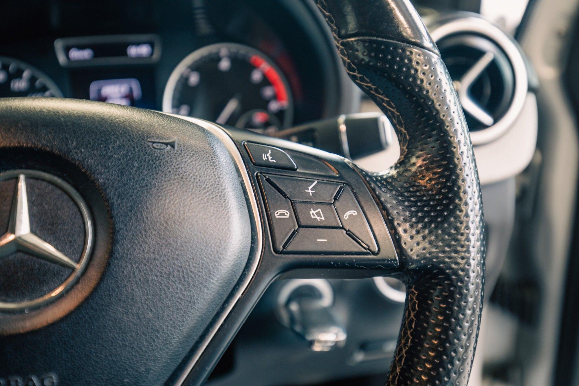 Mercedes-Benz B-Class view 12