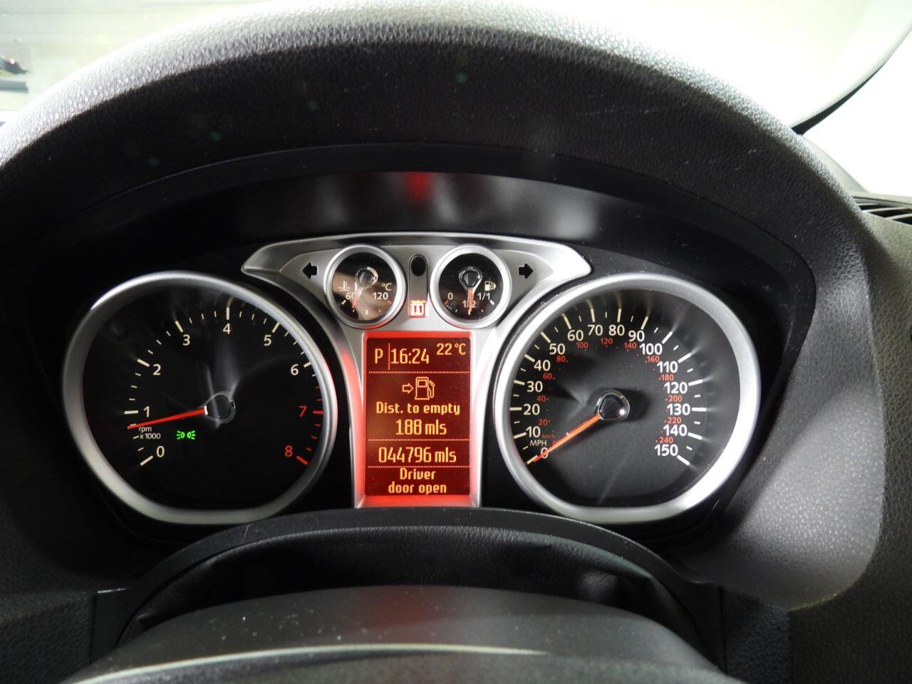 Ford Kuga view 25