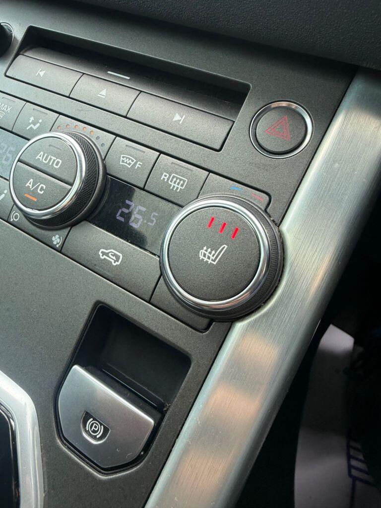 Land Rover Range Rover Evoque view 30