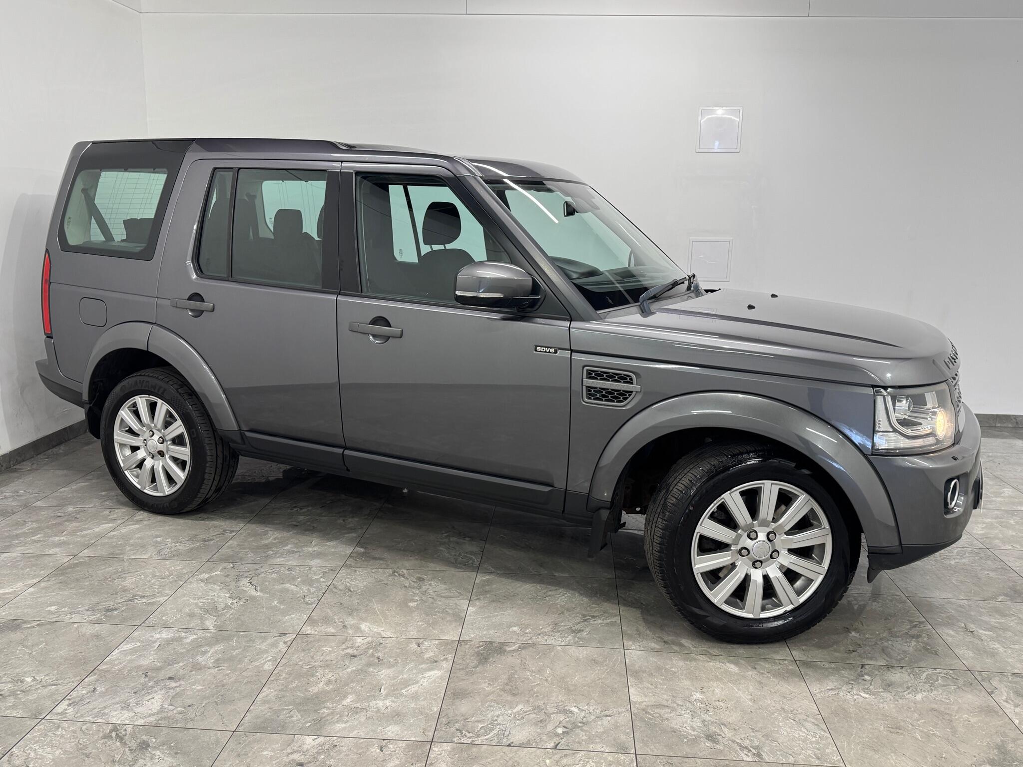 Land Rover Discovery view 2