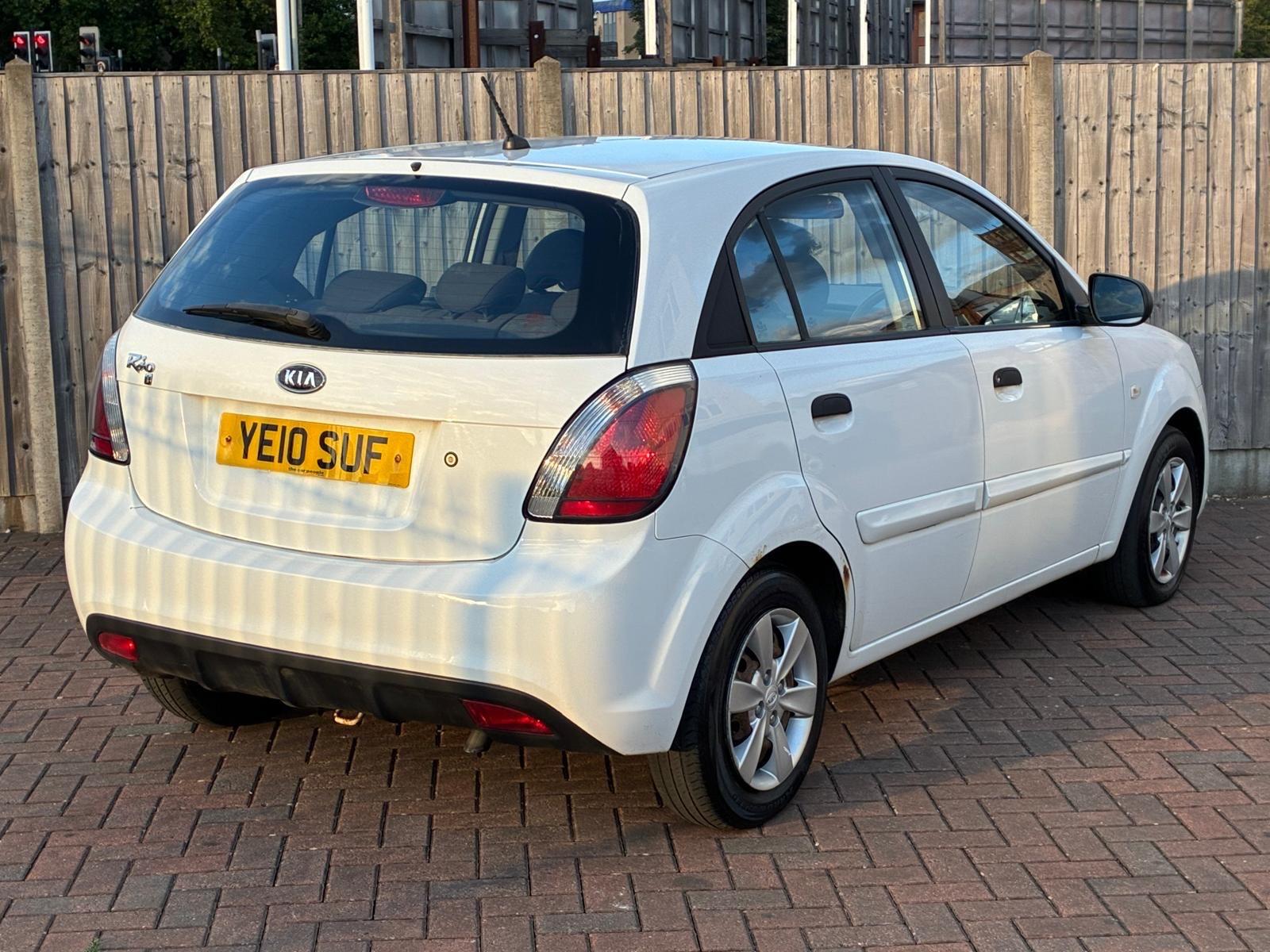 Kia Rio view 5