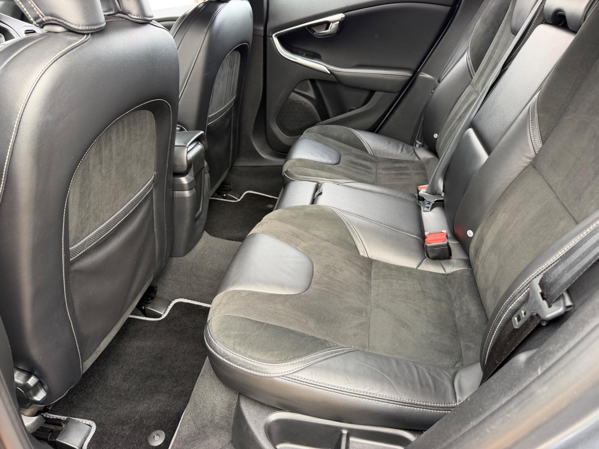 Volvo V40 view 31