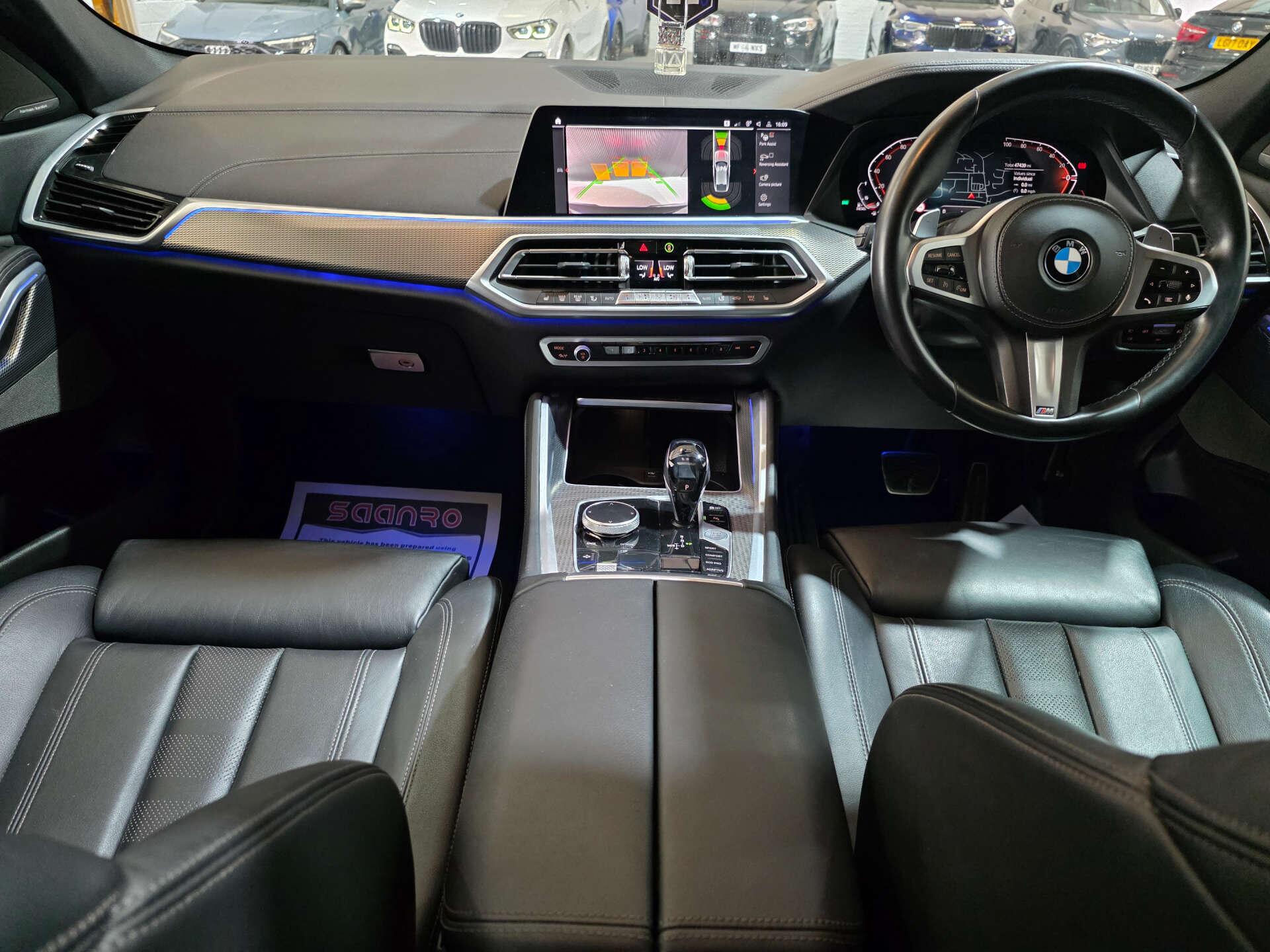 BMW X6 view 24