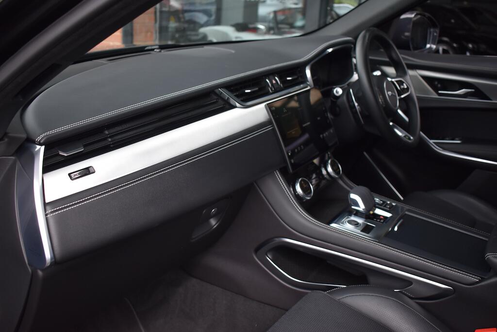 Jaguar F-Pace view 38