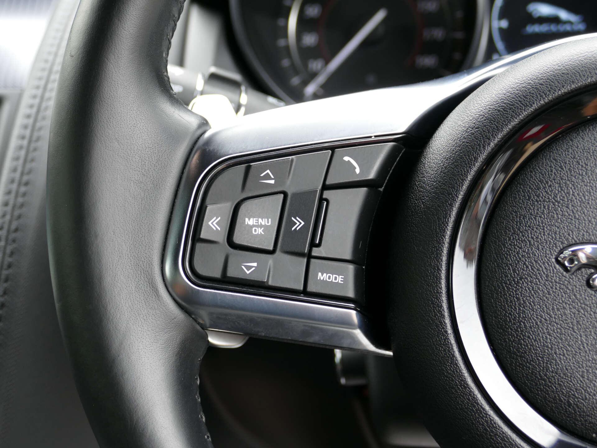 Jaguar F-Type view 46