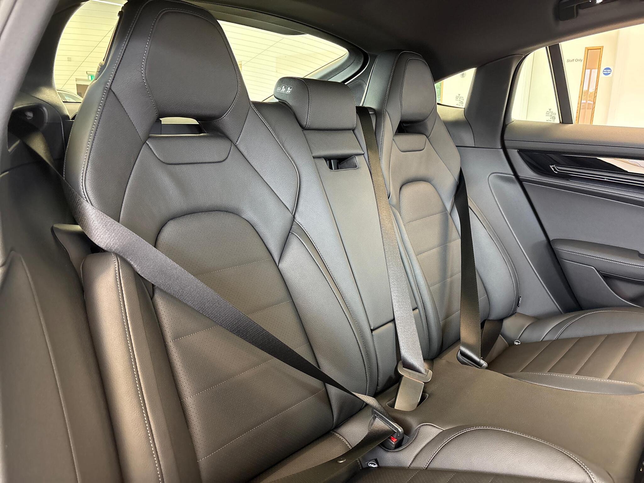 Porsche Panamera view 29