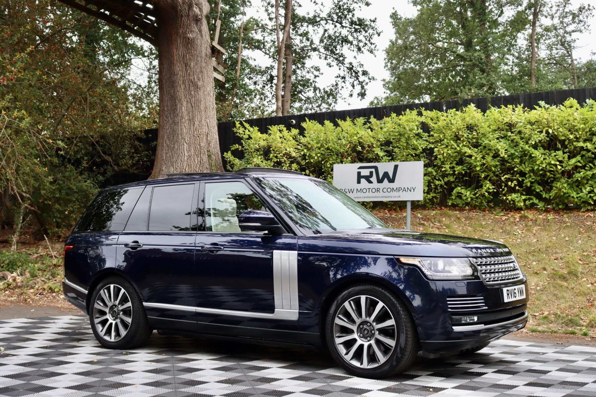 Land Rover Range Rover view 19