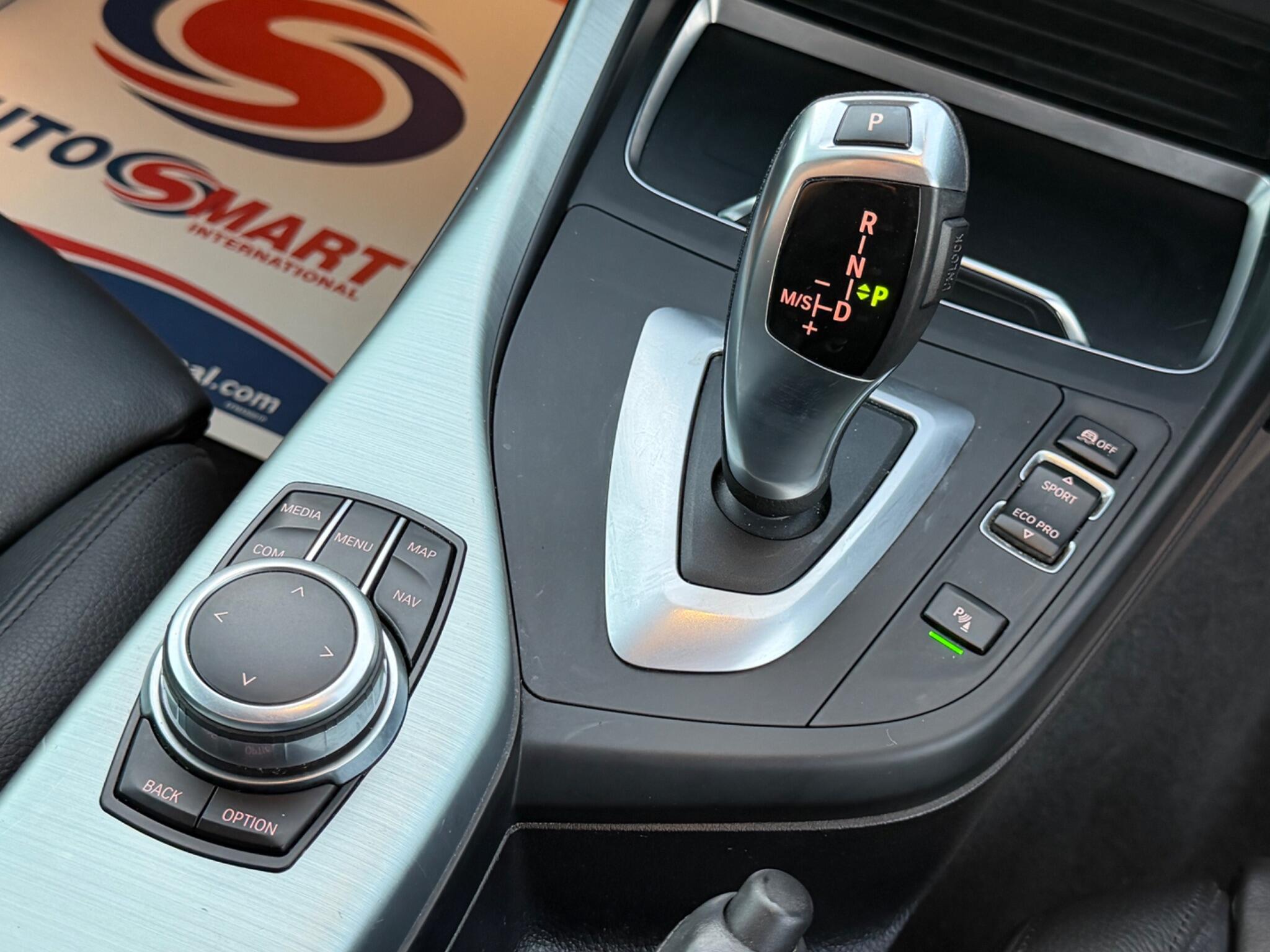 BMW 1 Series view 14