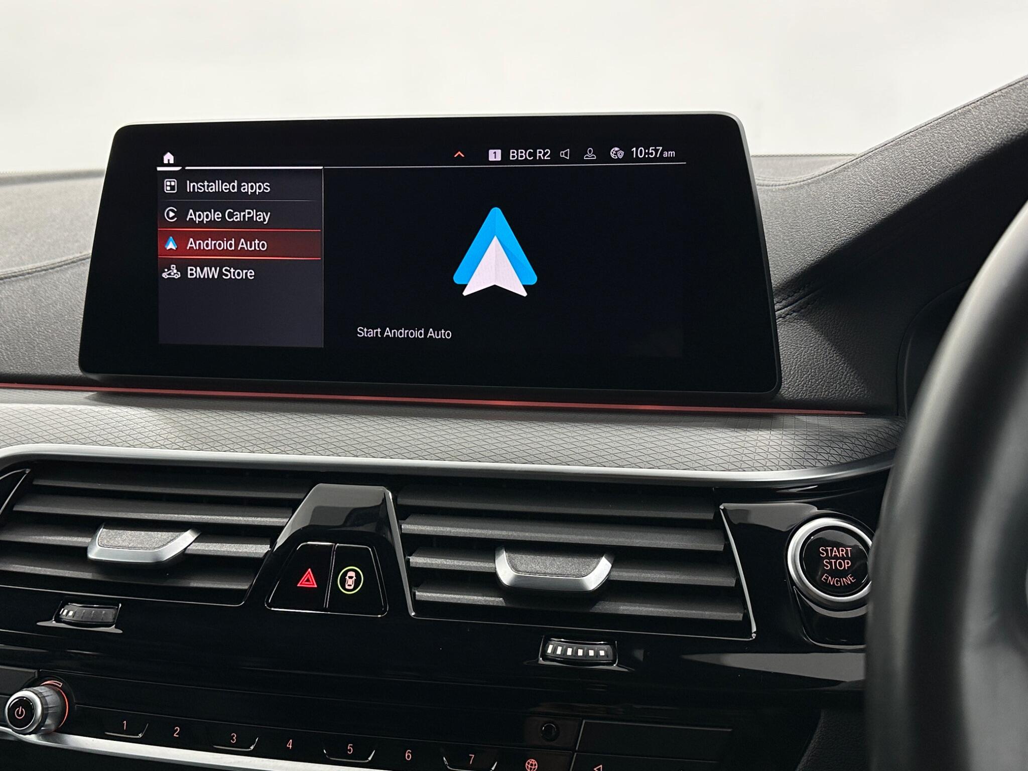 BMW 5 Series view 26