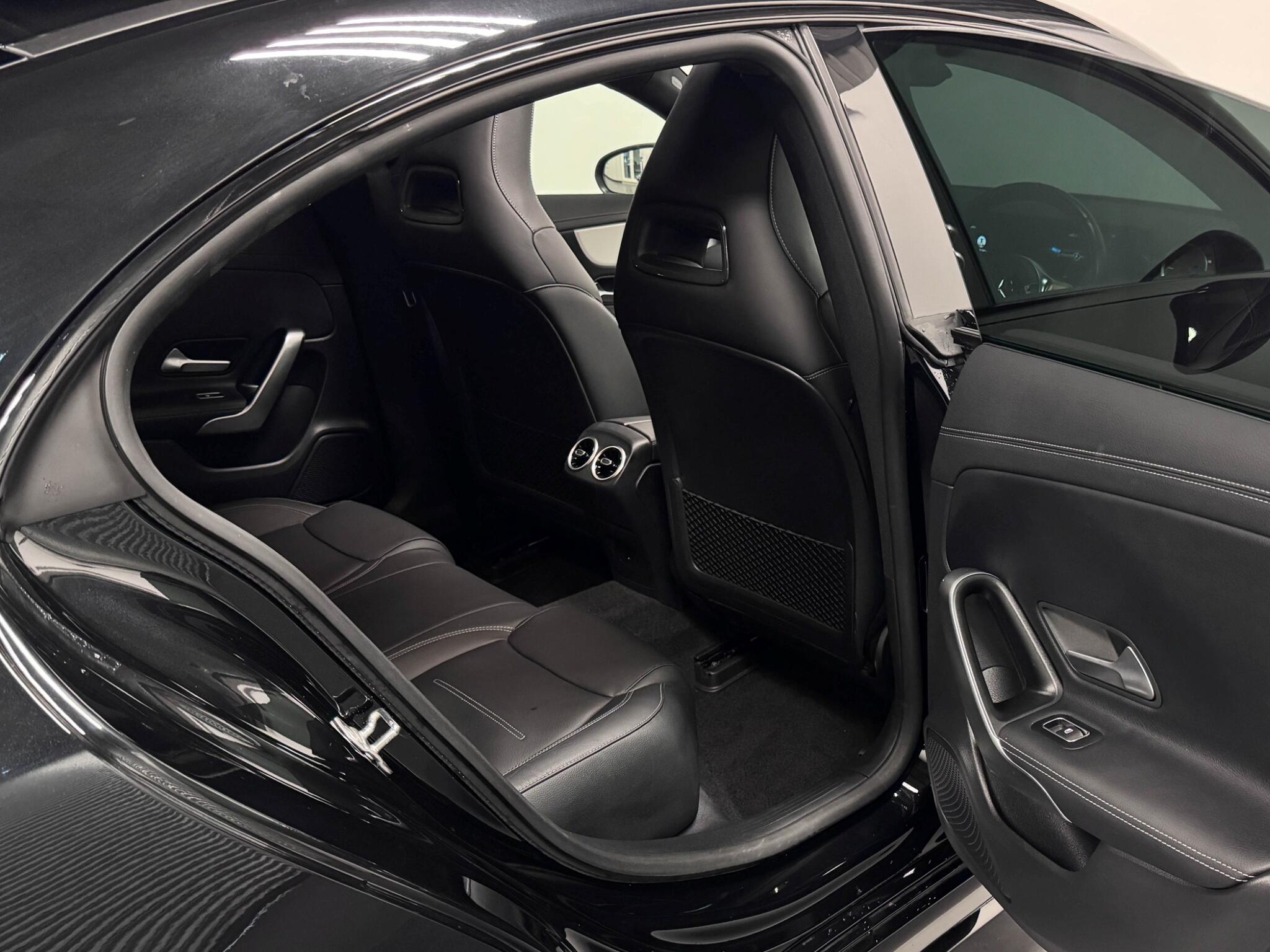 Mercedes-Benz Cla view 28